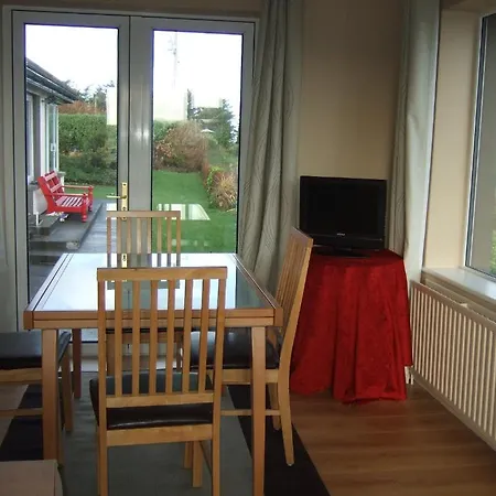 Sunnymeade Accommodation With Sea View Vakantiehuis