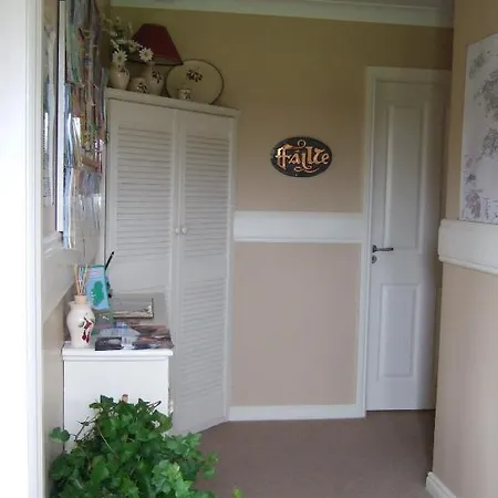 Vakantiehuis Sunnymeade Accommodation With Sea View *